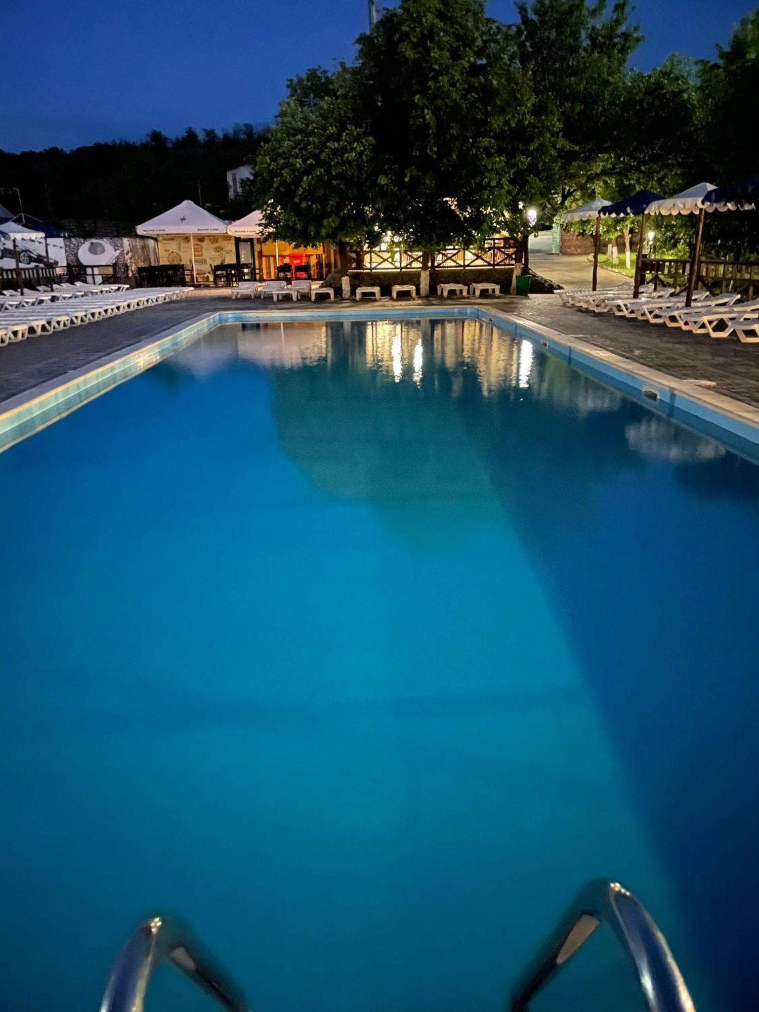Mayak Resort Kam'yani Potoky Zewnętrze zdjęcie